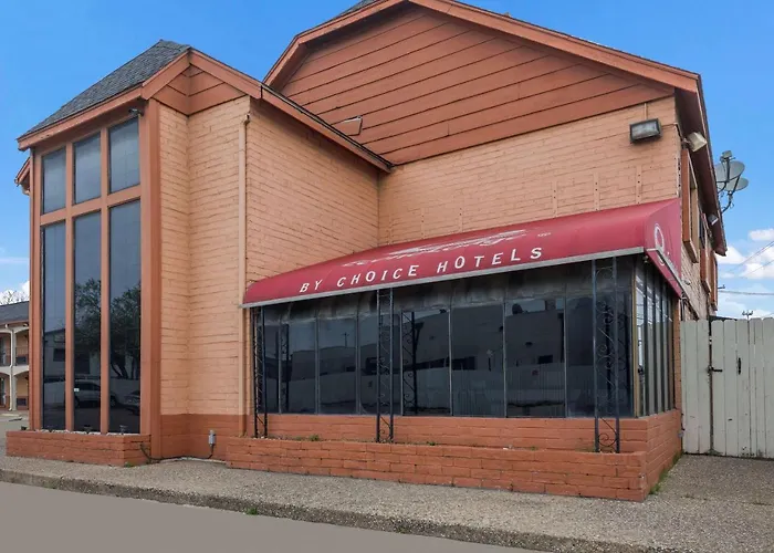 Econo Lodge Near The Domain - The Arboretum