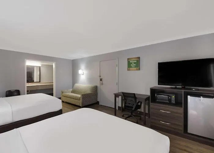 Econo Lodge Near The Domain - The Arboretum