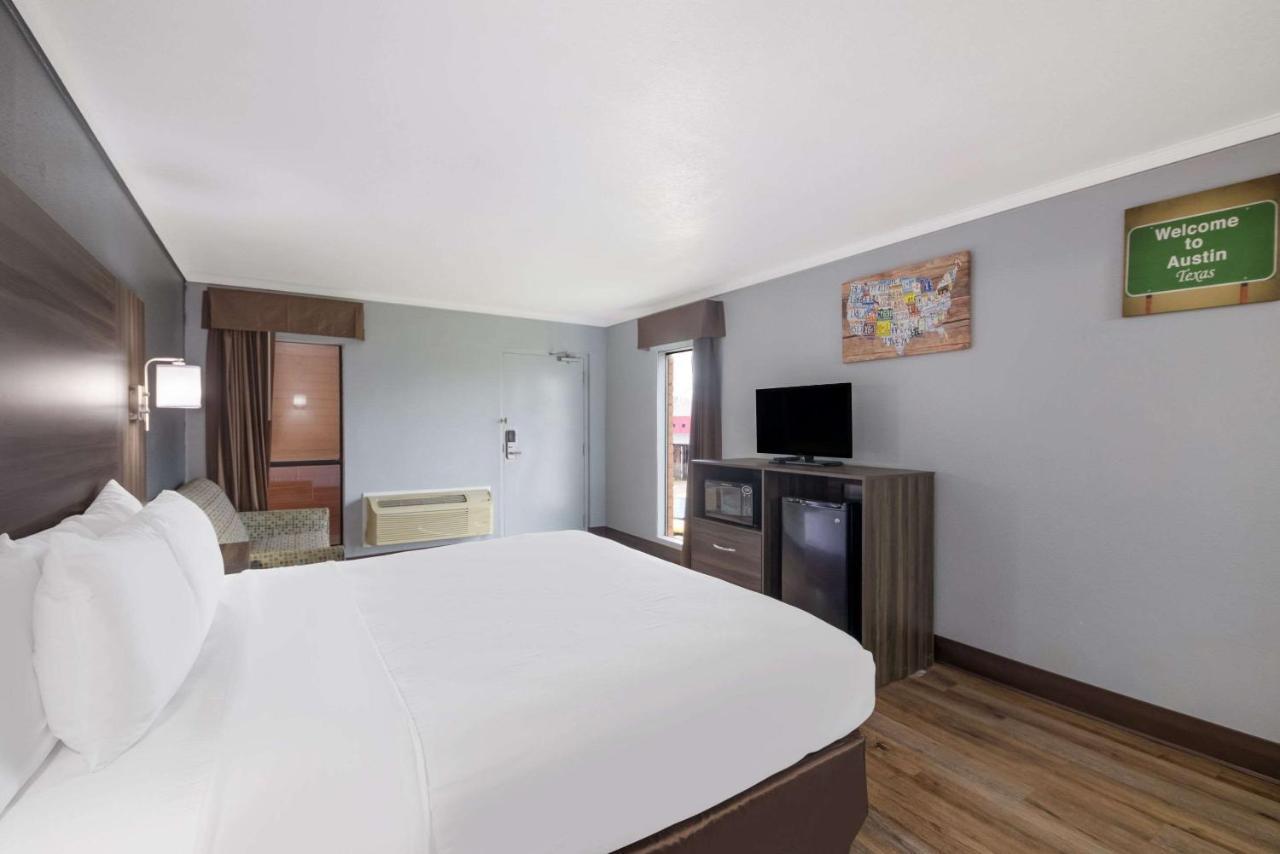 Lodge Econo Near The Domain - The Arboretum Austin