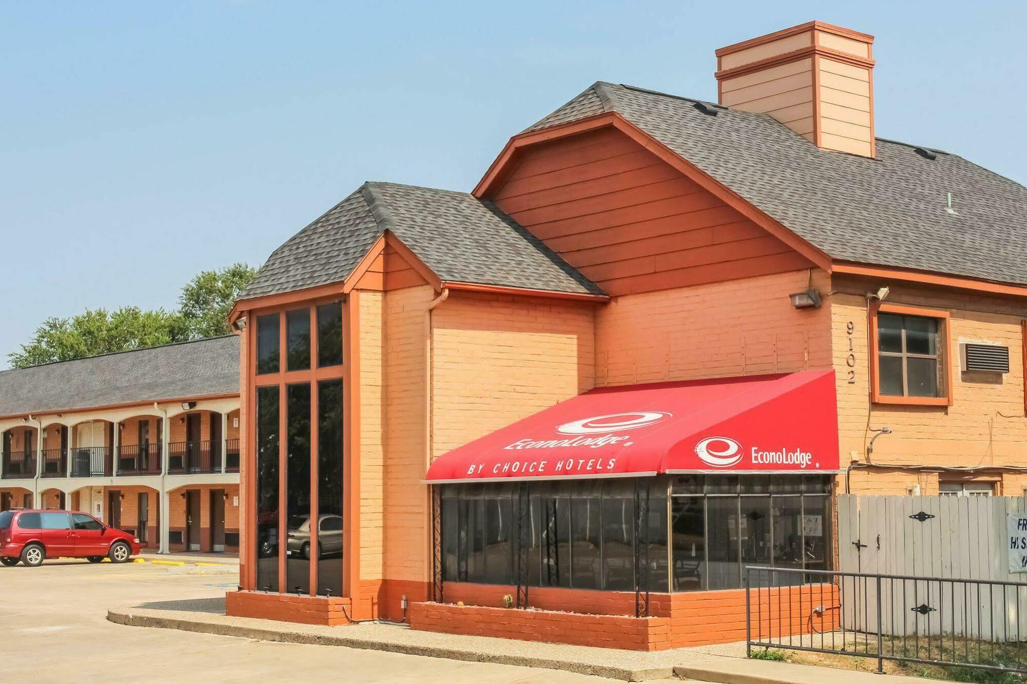 Econo Near The Domain - The Arboretum Lodge *